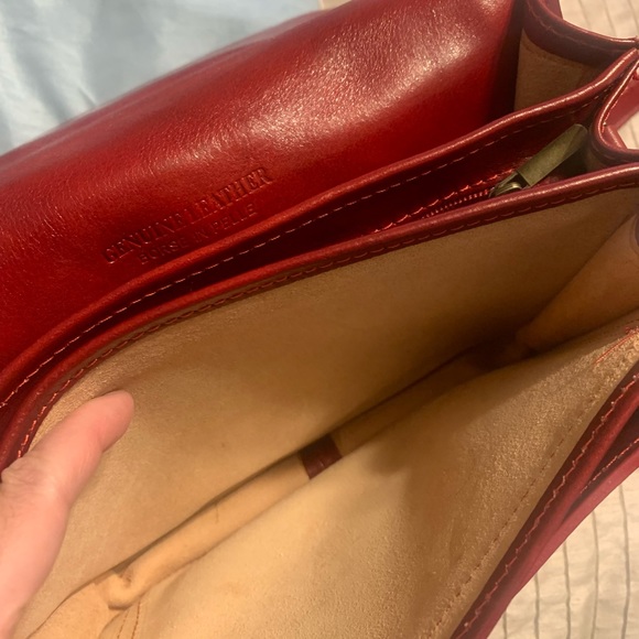 Beautiful Red Italian leather purse from Italy! - Picture 4 of 8